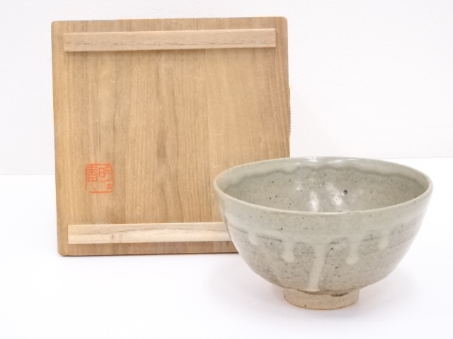 作家物　灰釉茶碗